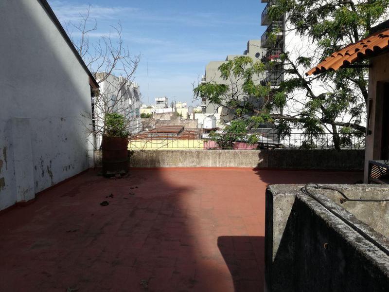 Casa de 4 Amb con Garage, Local y Terraza. Sobre un Lote de 9.85 X 10.05 m². 1
