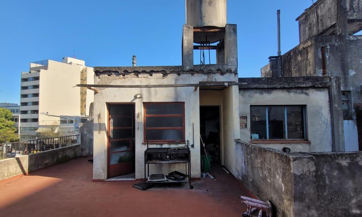 Casa con Local Garage y Terraza! 1