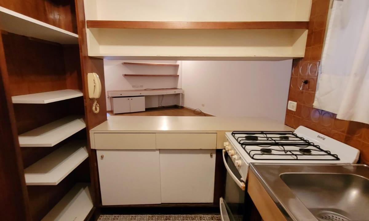 Foto de DEPARTAMENTO 3 AMBIENTES AL FRENTE CON BALCÓN Y PATIO!! RESERVADO, imagen 5