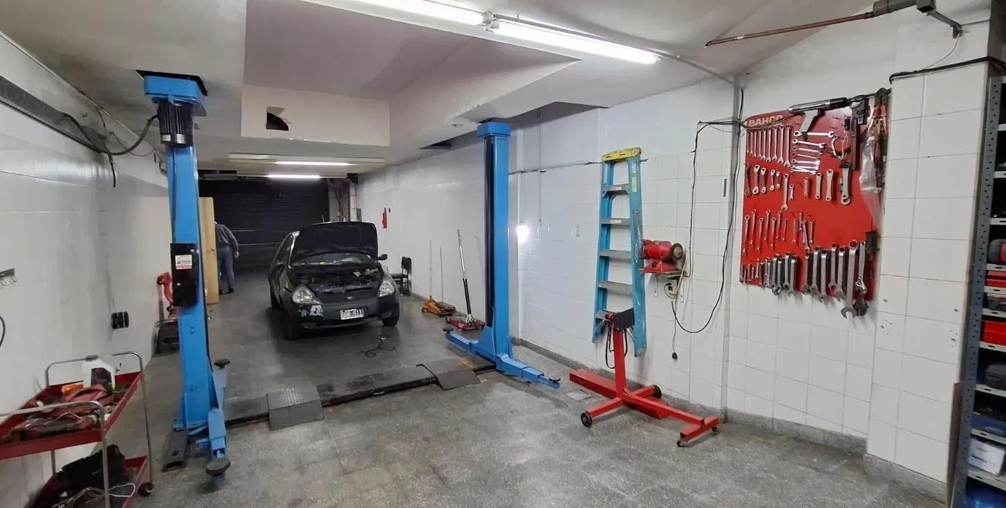 LOCAL COMERCIAL CON VIVIENDA!! 2
