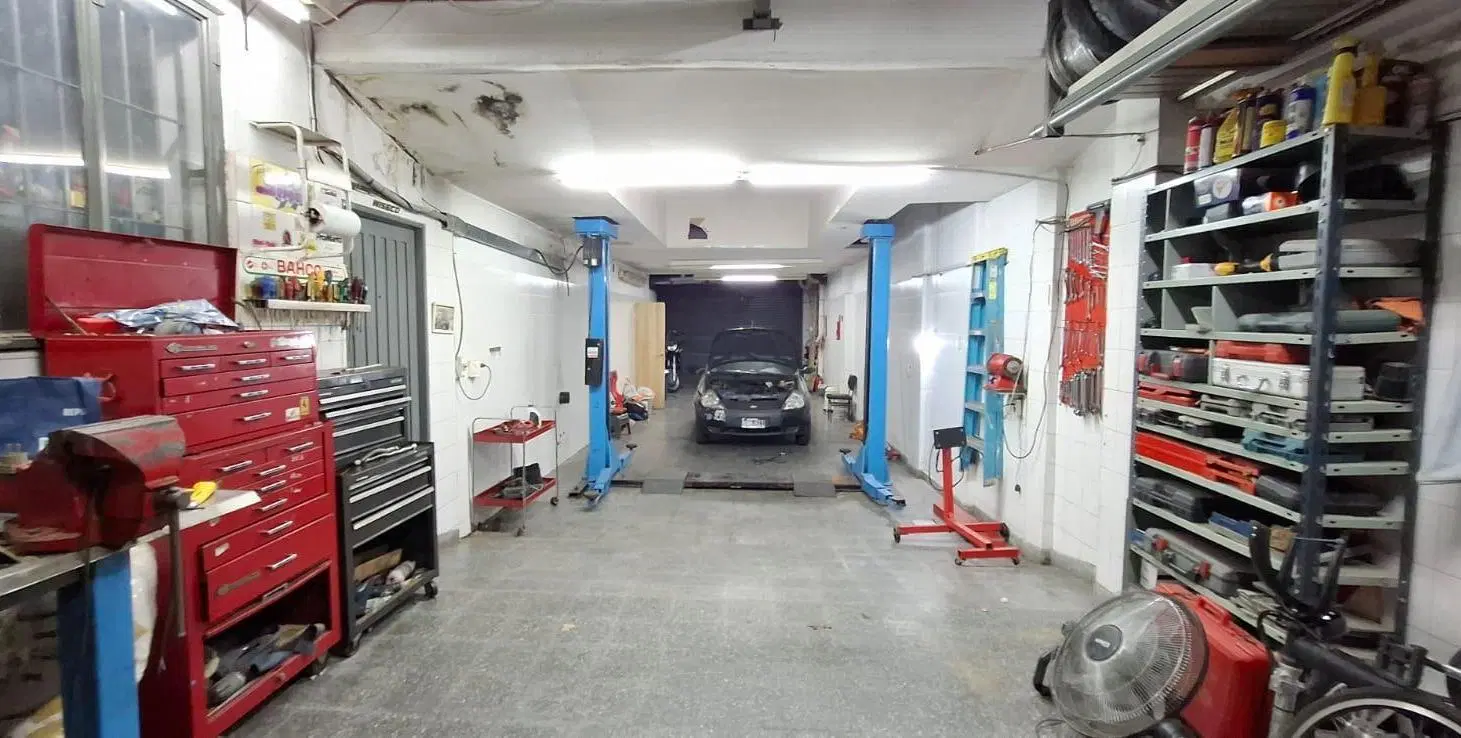 LOCAL COMERCIAL CON VIVIENDA!! 5