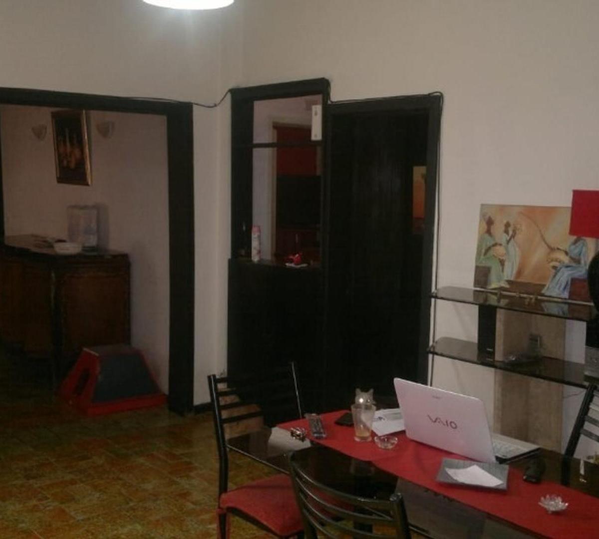 PH DE 3 AMBIENTES CON PATIO Y TERRAZA DE 176 METROS