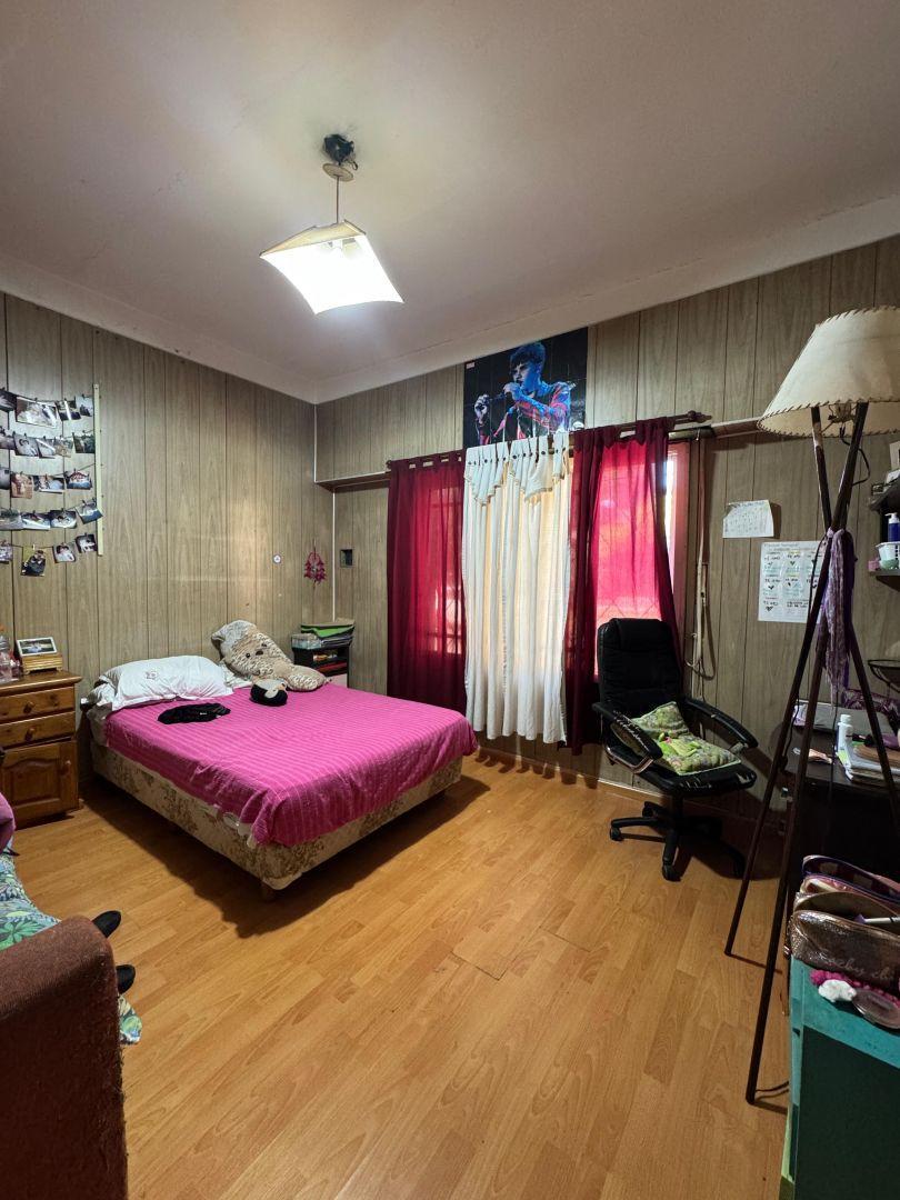 CASA S/ LOTE PROPIO DE 4 AMB CON COCHERA Y FONDO ¡APTA CRED!