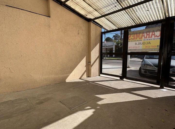 Duplex de 3 amb c/ cochera, patio y parrilla en Lanús O 3