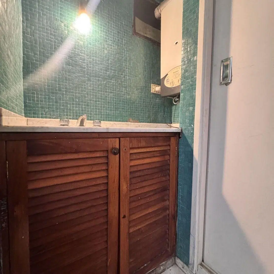 Depto tipo loft de 2 amb c/ balcón y cochera en pleno lanus este. 5