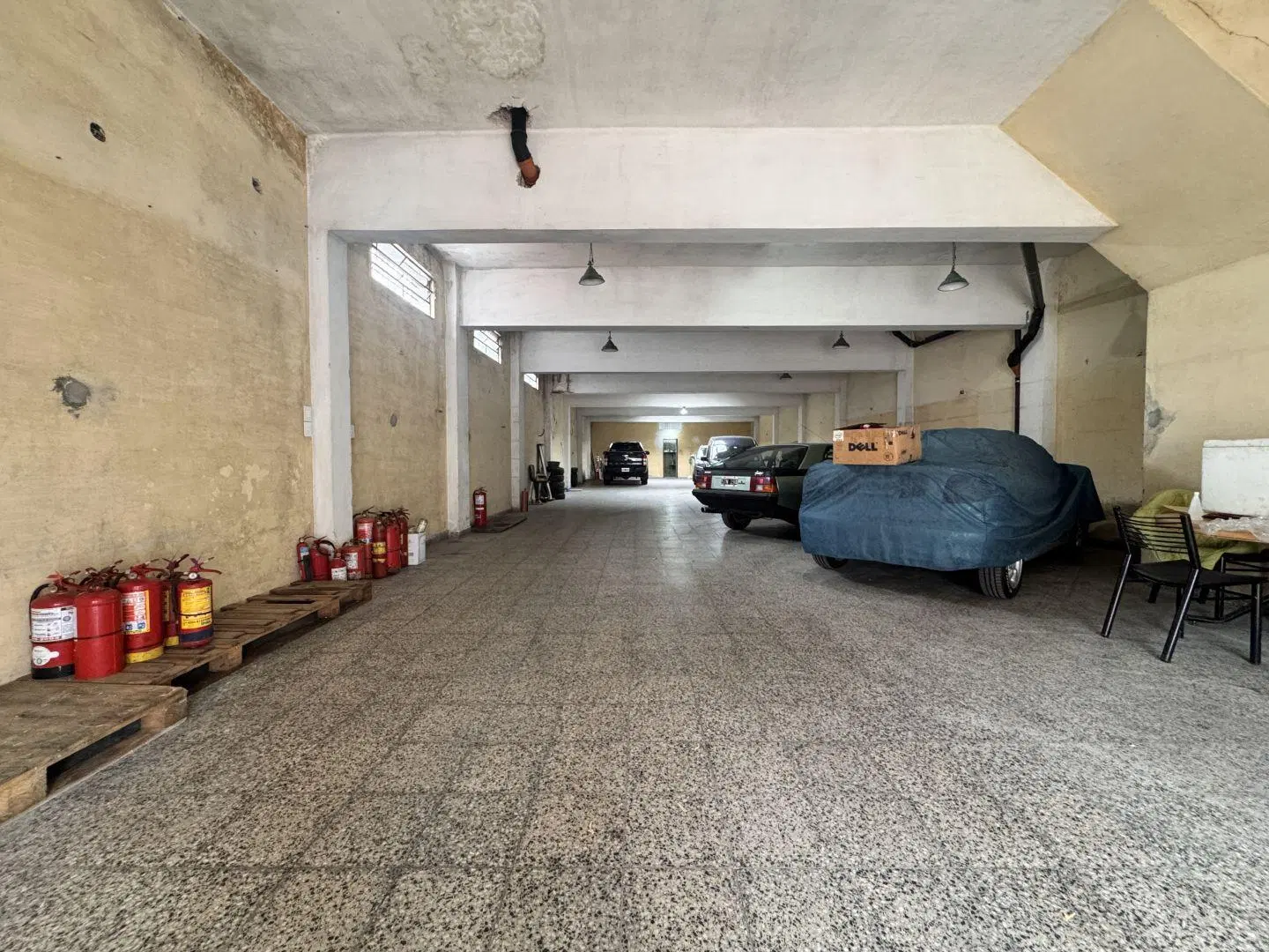 Gran deposito PH de 280 metros con oficina y 2 baños en Lanús Este 2