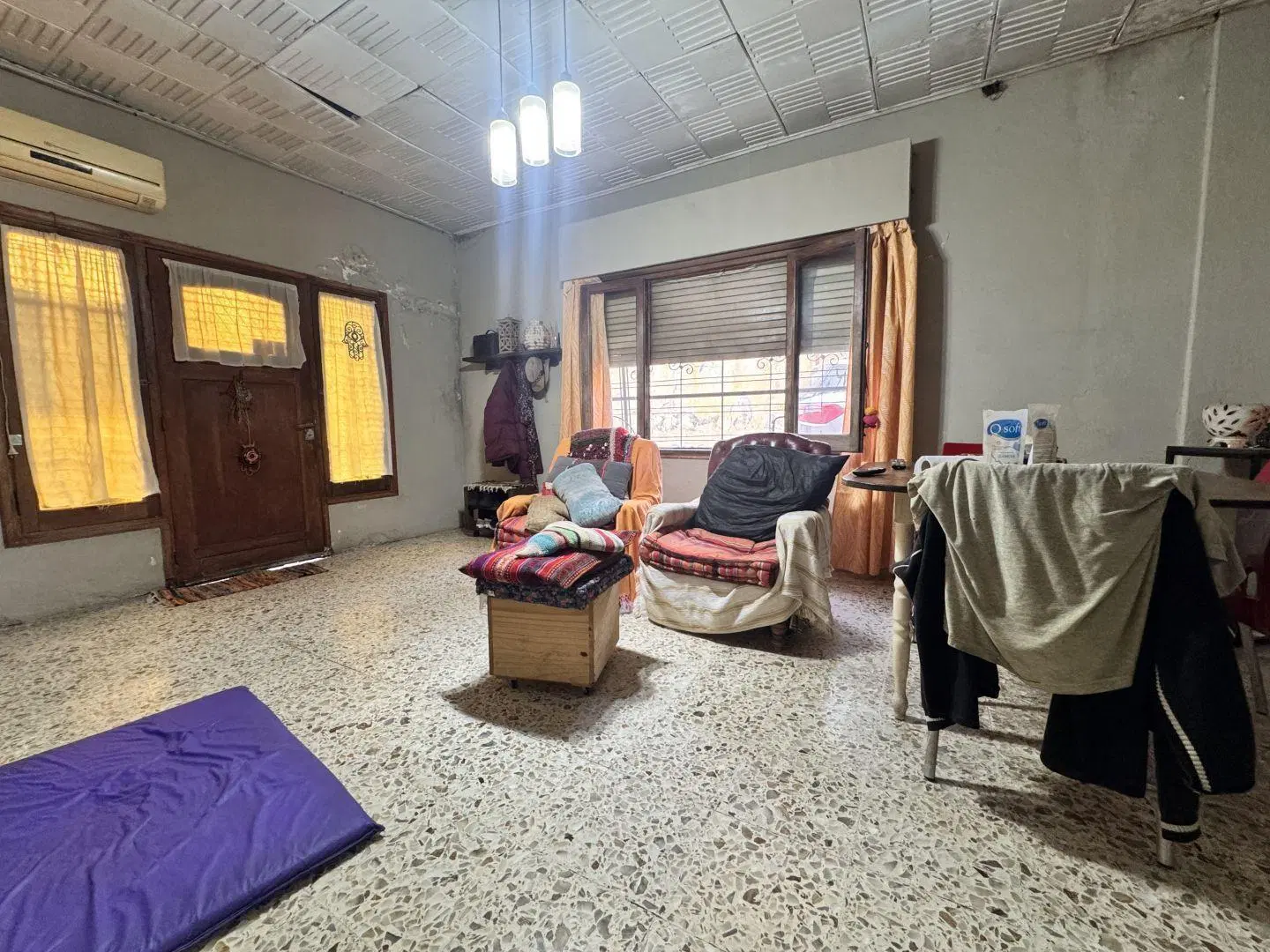 Lote de terreno con 610 metros con casa a refaccionar en exc. ubicación 1