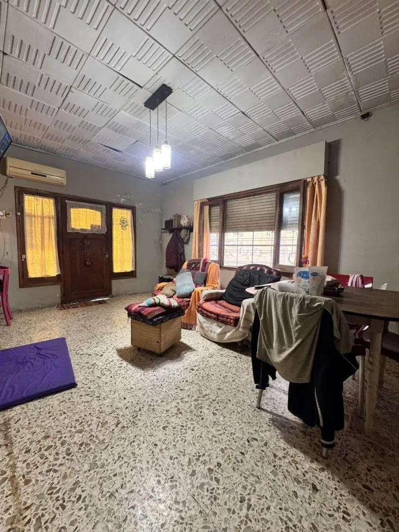 Lote de terreno con 610 metros con casa a refaccionar en exc. ubicación 3