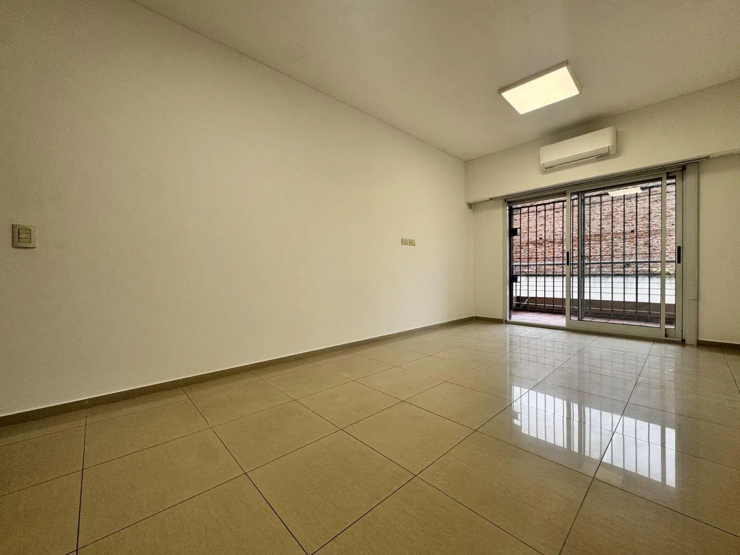 Hermoso depto monoambiente con balcon en pleno lanusita 3