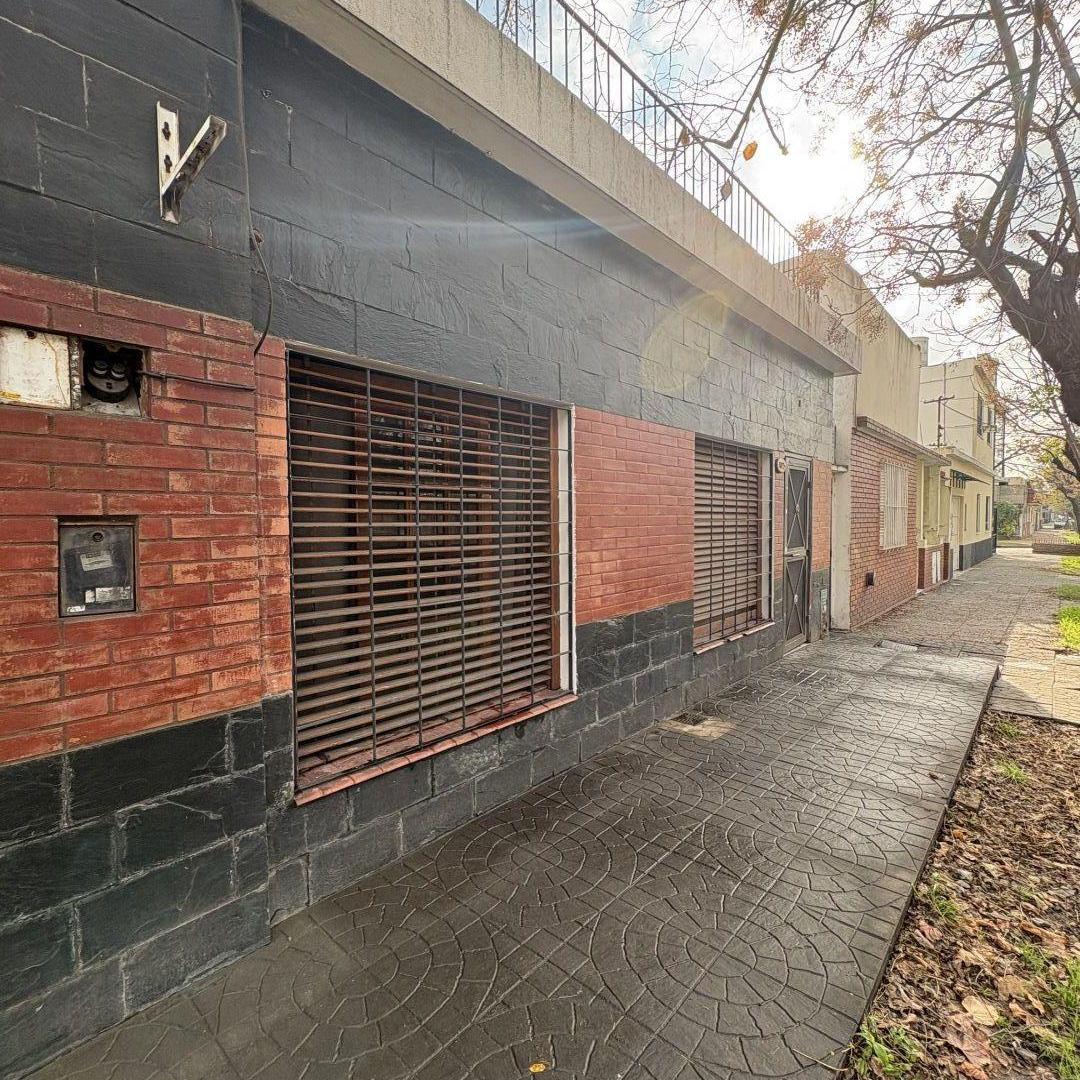 PH al frente de 4 amb con 2 patios y terraza accesible en exc. ubicación