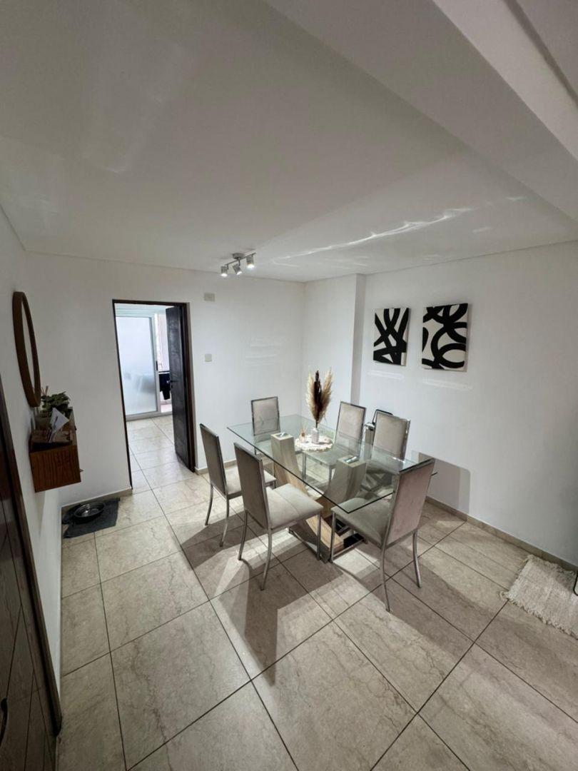 Foto de Duplex en torre de 3 amb c/ 2 balcón y cochera en pleno Lanusita. Apro, imagen 2