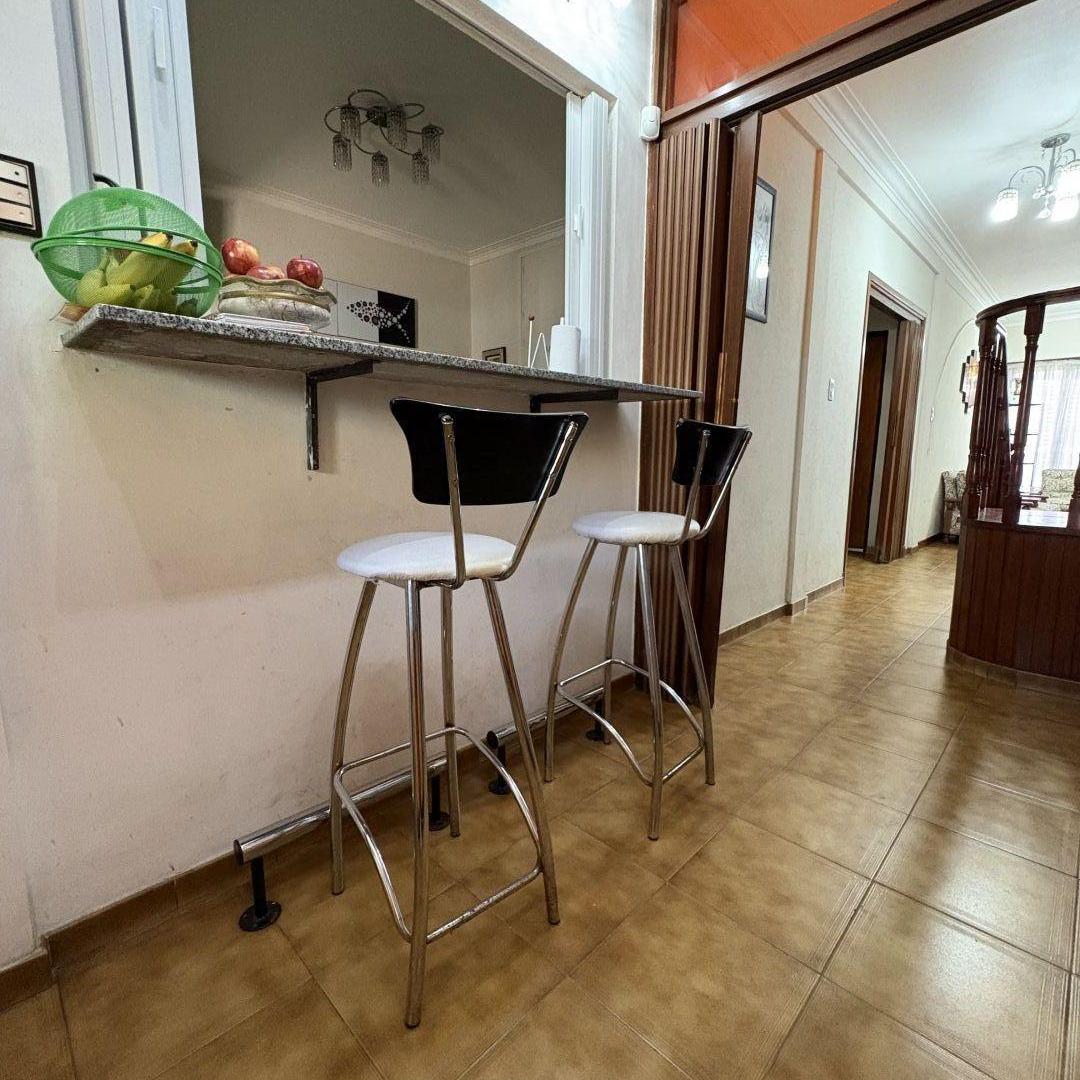 Foto de Chalet de 4 amb con cochera y patio en Remedios de Escalada, imagen 4