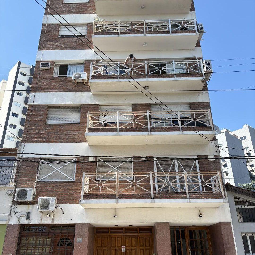 Foto de Depto de 3 amb en pleno lanus este. Apto credito, ideal 1ra vivienda o, imagen 2