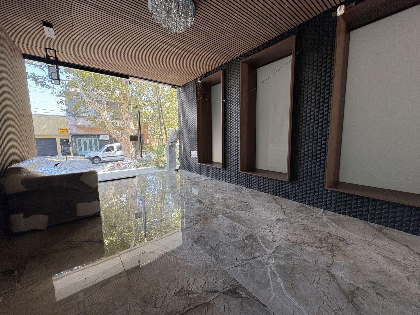 Foto de Piso de 4 amb con 2 baños, toilette y amplio balcon en pleno Lanus Oeste, imagen 4