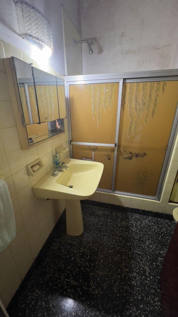 Foto de ¡Oport en Valentín Alsina! Casa s/ lote propio de 4 amb, imagen 4