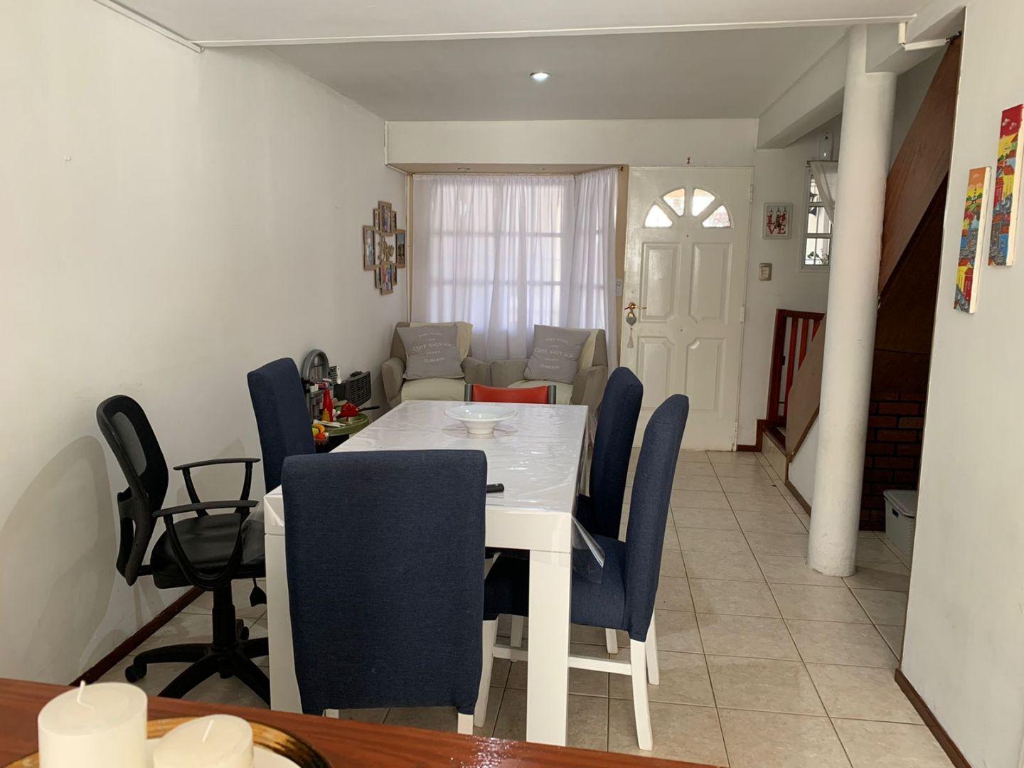 Foto de REBAJADA! HERMOSO TRIPLEX 4 Amb. c/COCHERA CUBIERTA, imagen 2