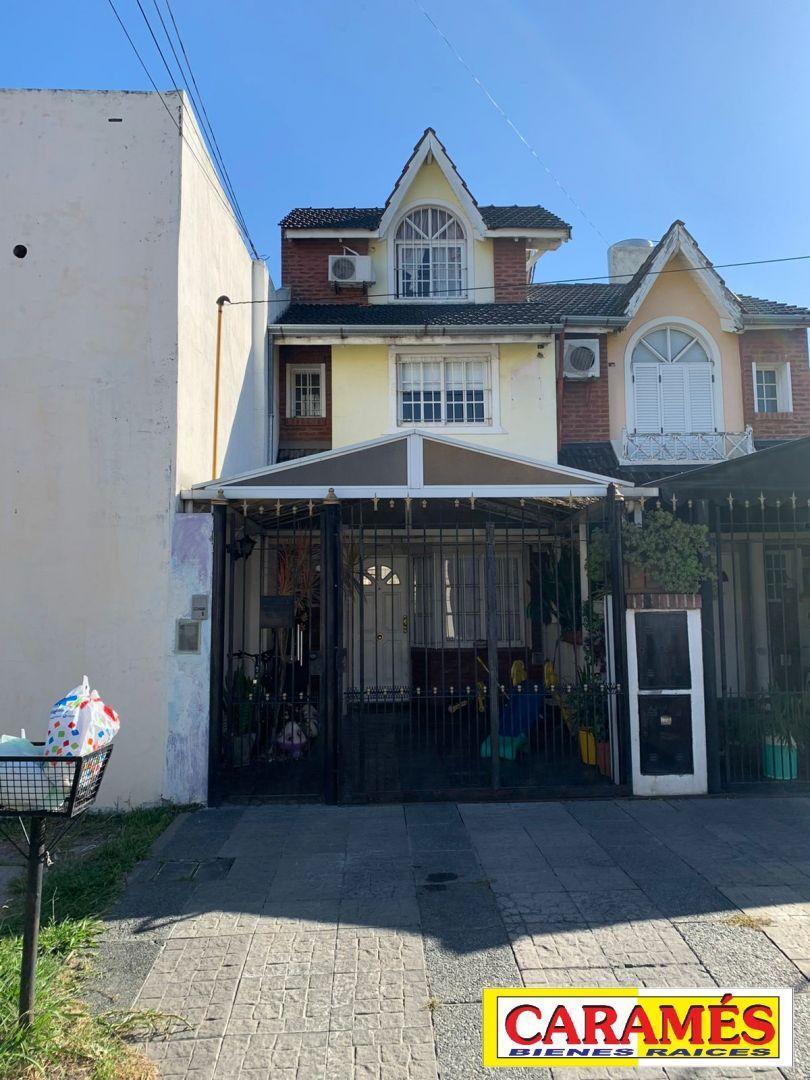 Foto de REBAJADA! HERMOSO TRIPLEX 4 Amb. c/COCHERA CUBIERTA, imagen 3