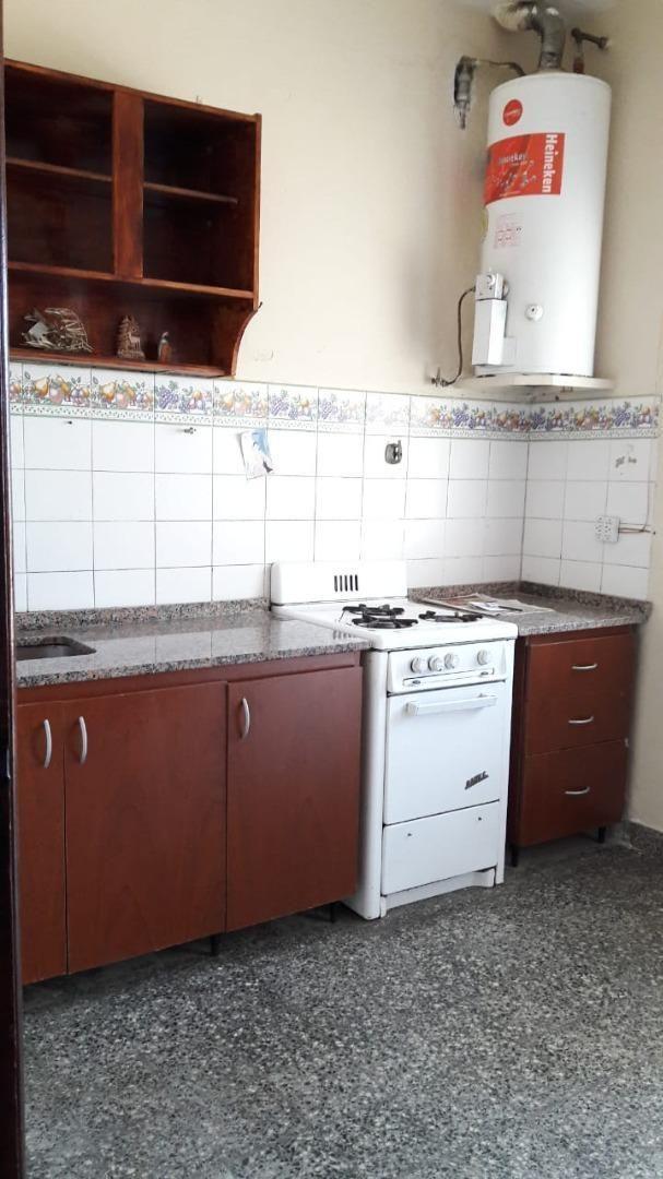 Foto de CASA EN LOTE PROPIO DE 3 AMBIENTES CON GRAN FONDO LIBRE, imagen 4