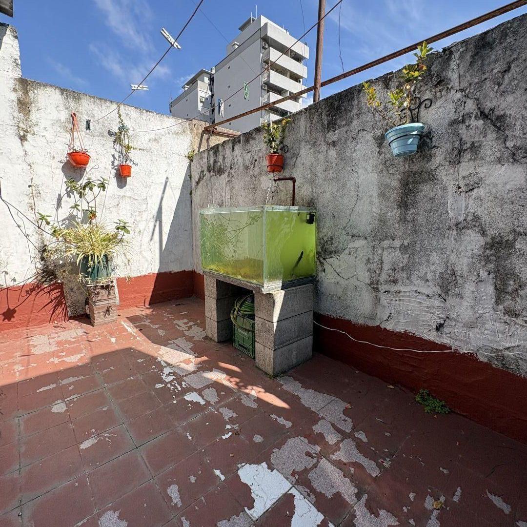 Foto de PH en planta alta de 4 amb con terraza en pleno Lanús Este. Exc, imagen 4