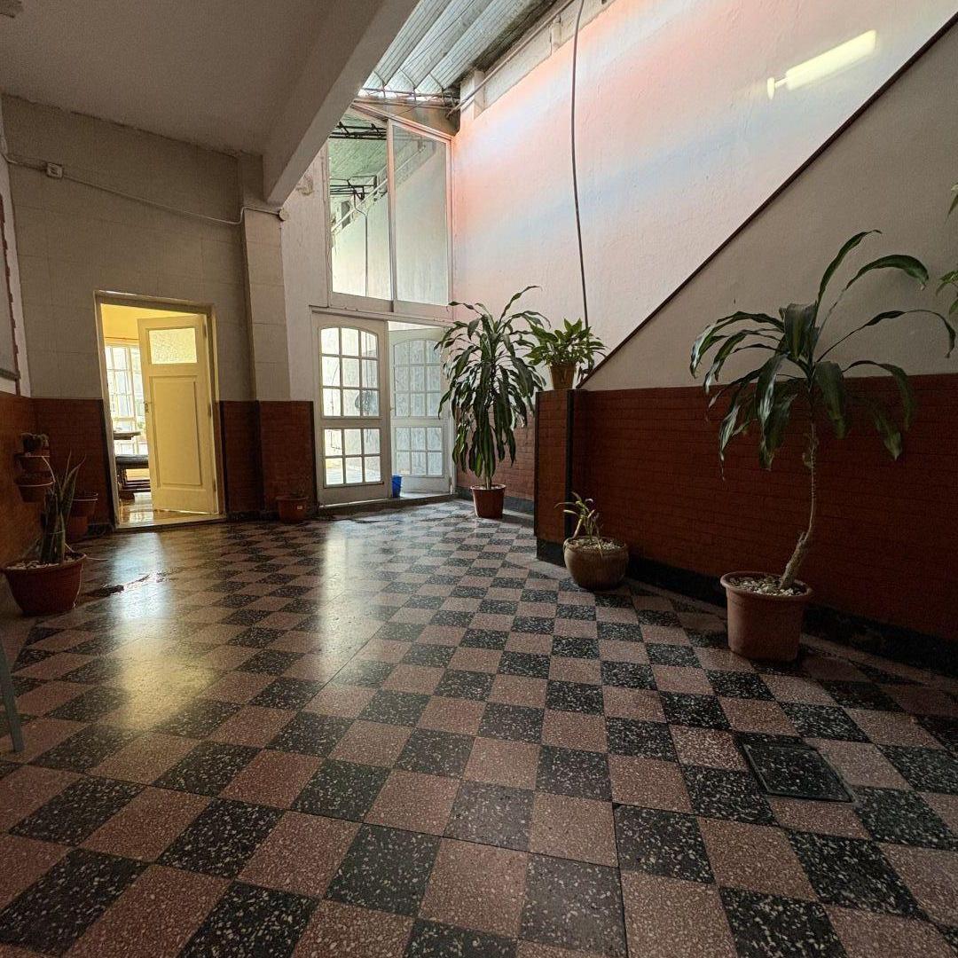 Foto de Casa de 4 amb c/ cochera, patio, quincho + depto de 3 amb c/ patio y, imagen 3