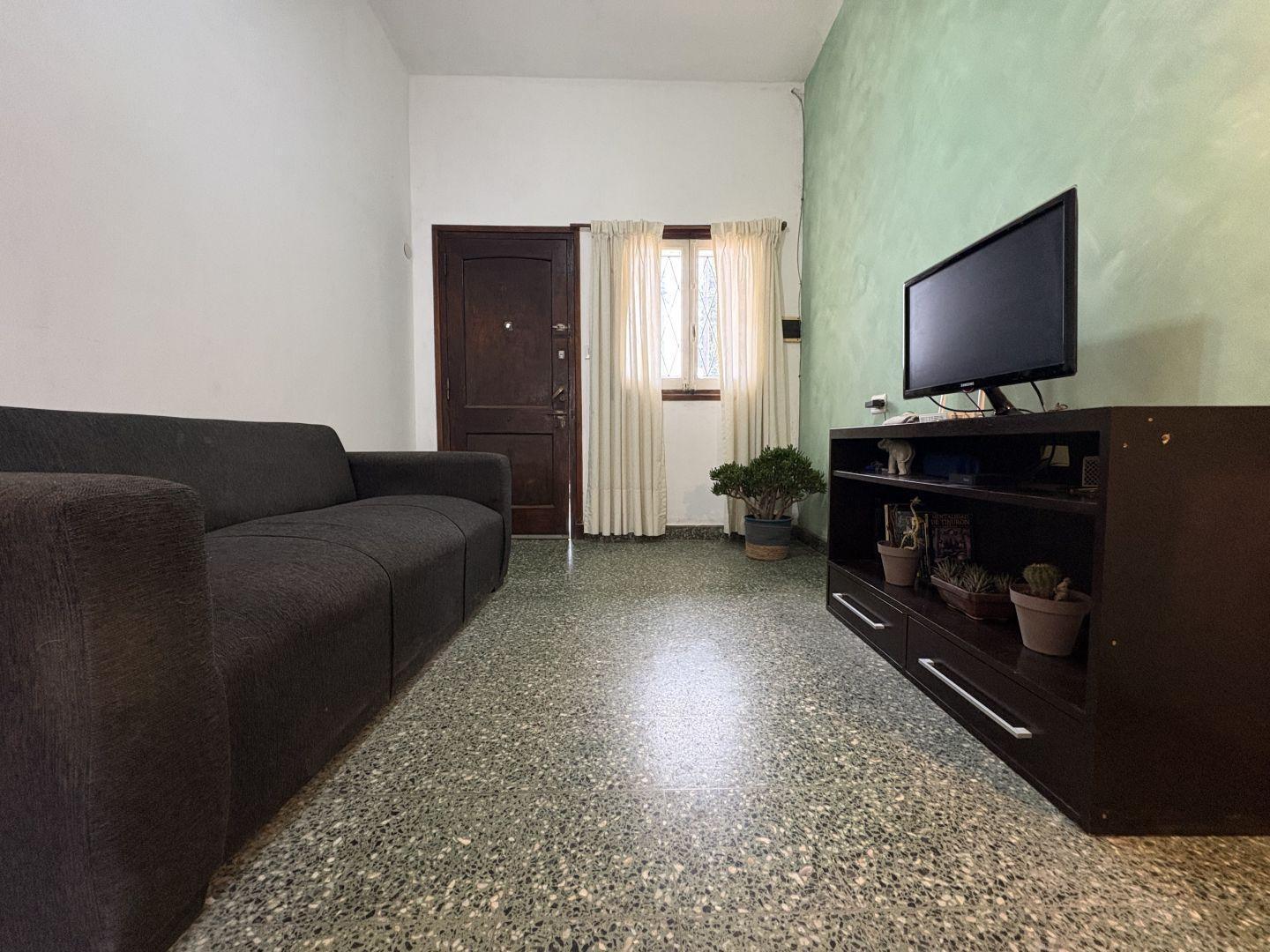 Foto de Casa lote propio c/ 2 unidades de 3 amb, 2 cocheras, patio y quincho, imagen 4