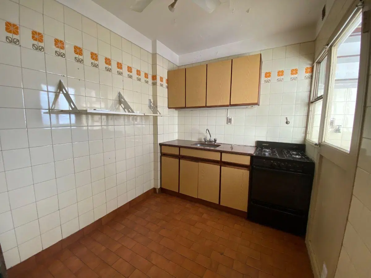 IMPERDIBLE OPORTUNIDAD EN LA MEJOR ZONA DE CABALLITO. 3 AMB DE 55 M2 SENILLOSA Y GUAYAQUIL 5