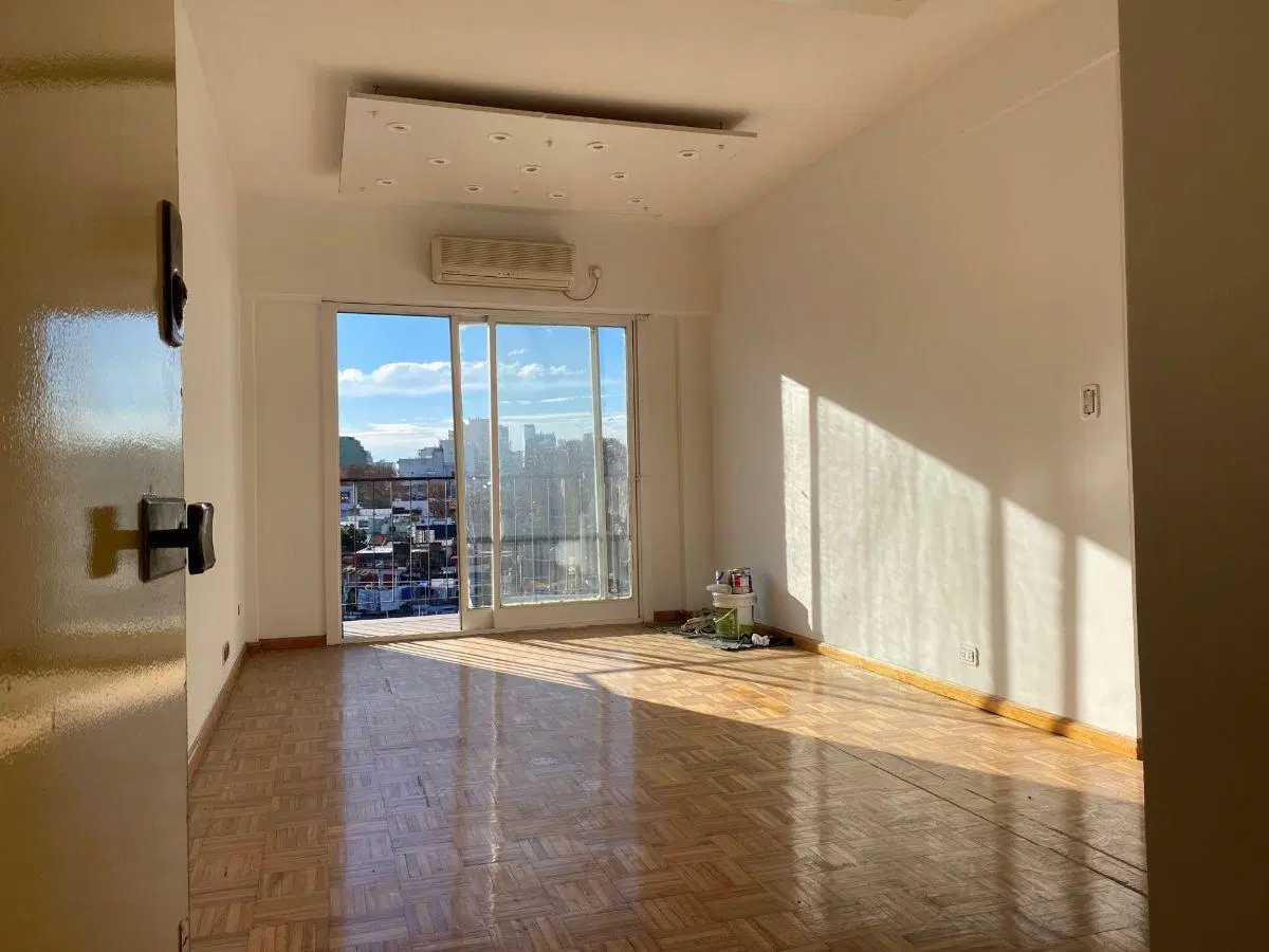 DIVINO 3 AMB C/BALCÓN AL FRENTE EN LO MEJOR DE BOEDO A UN PRECIO INCREIBLE. IMPECABLE . APTO CREDITO 1