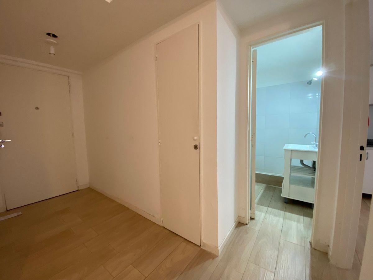 Foto de INCREIBLE MONOAMBIENTE UNICO EN CABALLITO CON PATIO DE 60 METROS HECHO, imagen 3