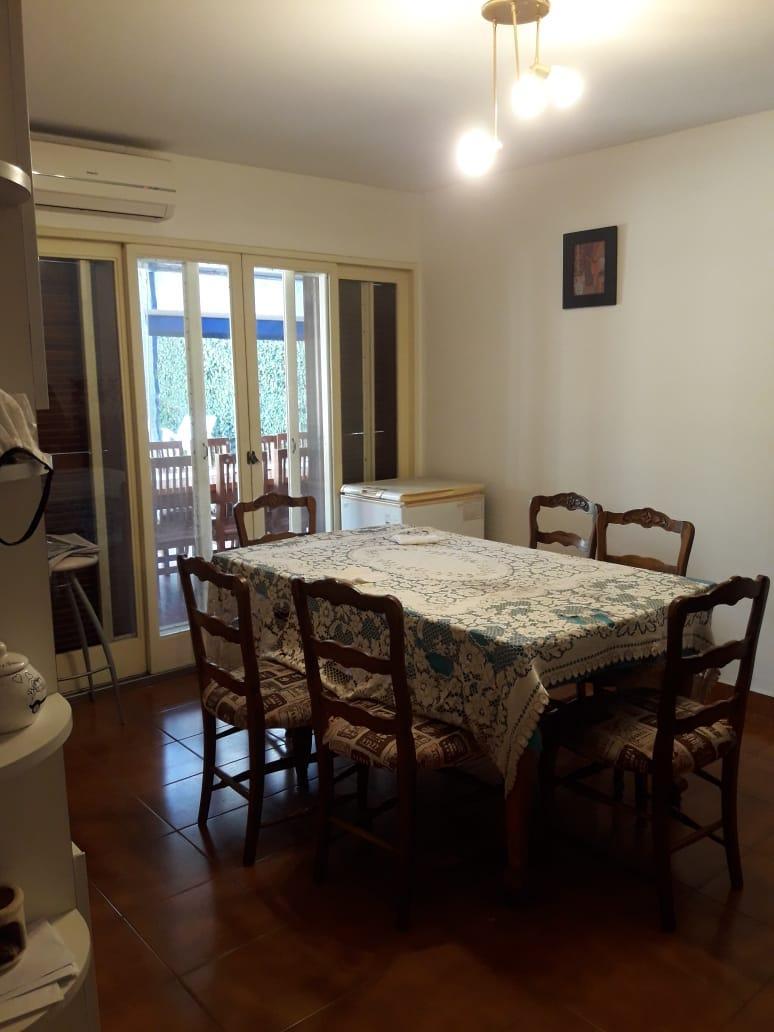 Impecable Casa en Barrio River 4