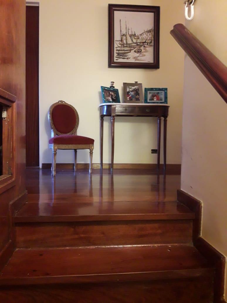 Impecable Casa en Barrio River 5