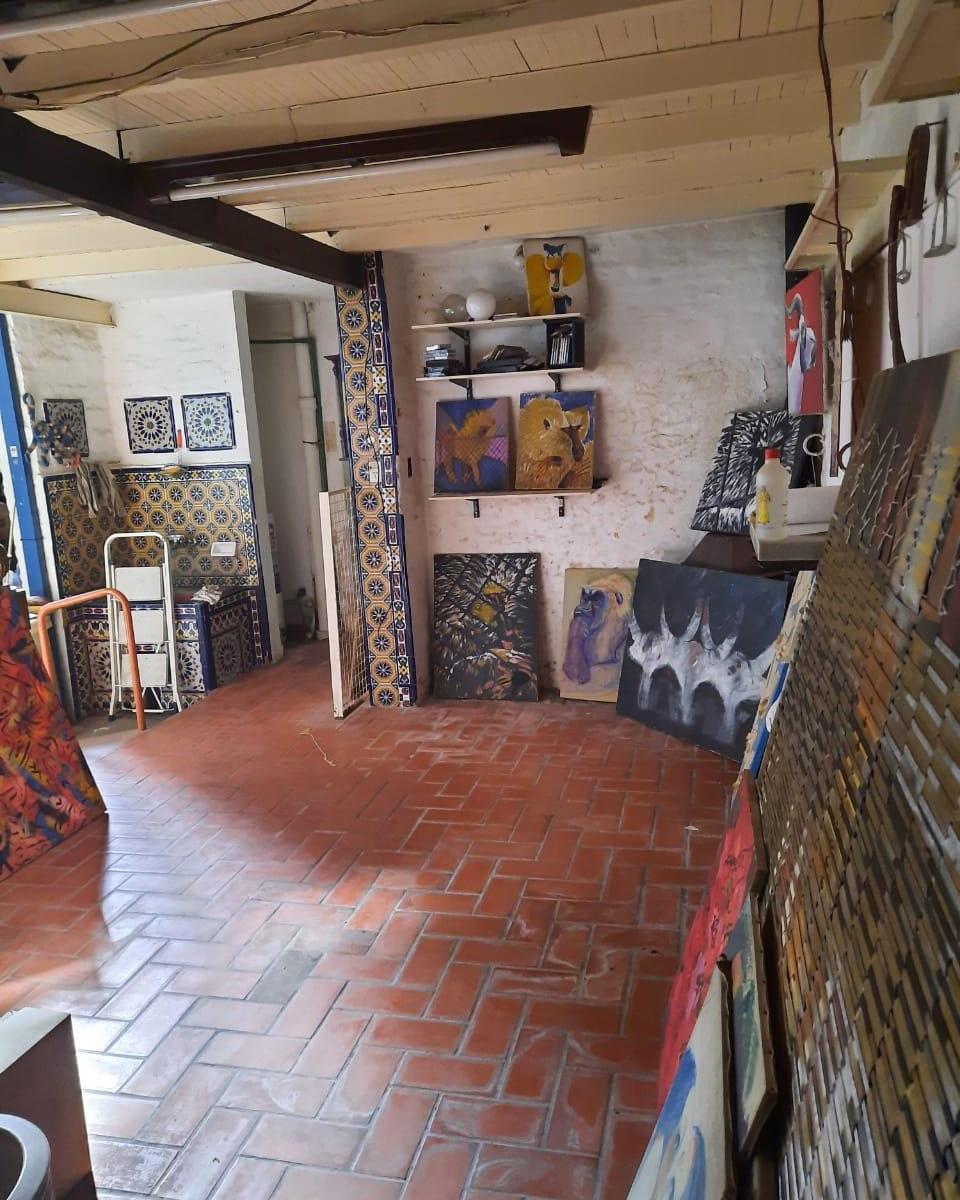 Foto de Casa antigua 2 plantas, parada de carros lecheros y ahora atelier., imagen 3