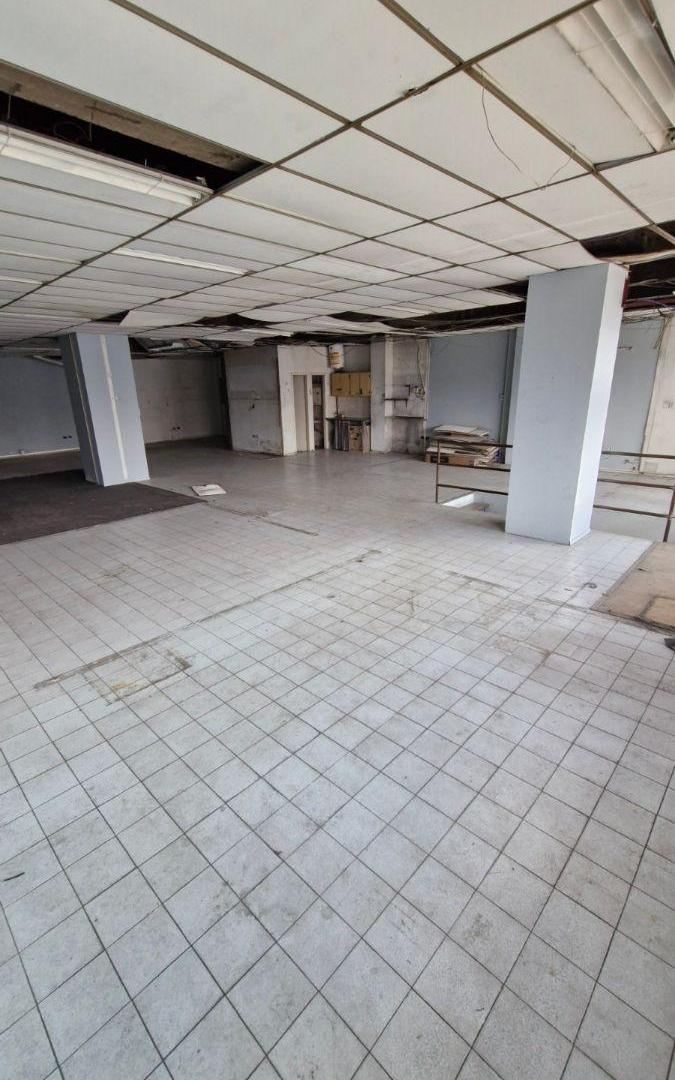 Foto de LOCAL DE 250 METROS TOTALES A 4 CUADRAS DE LA ESTACIÓN DE LANÚS, imagen 3