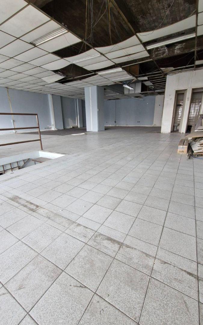 Foto de LOCAL DE 250 METROS TOTALES A 4 CUADRAS DE LA ESTACIÓN DE LANÚS, imagen 2