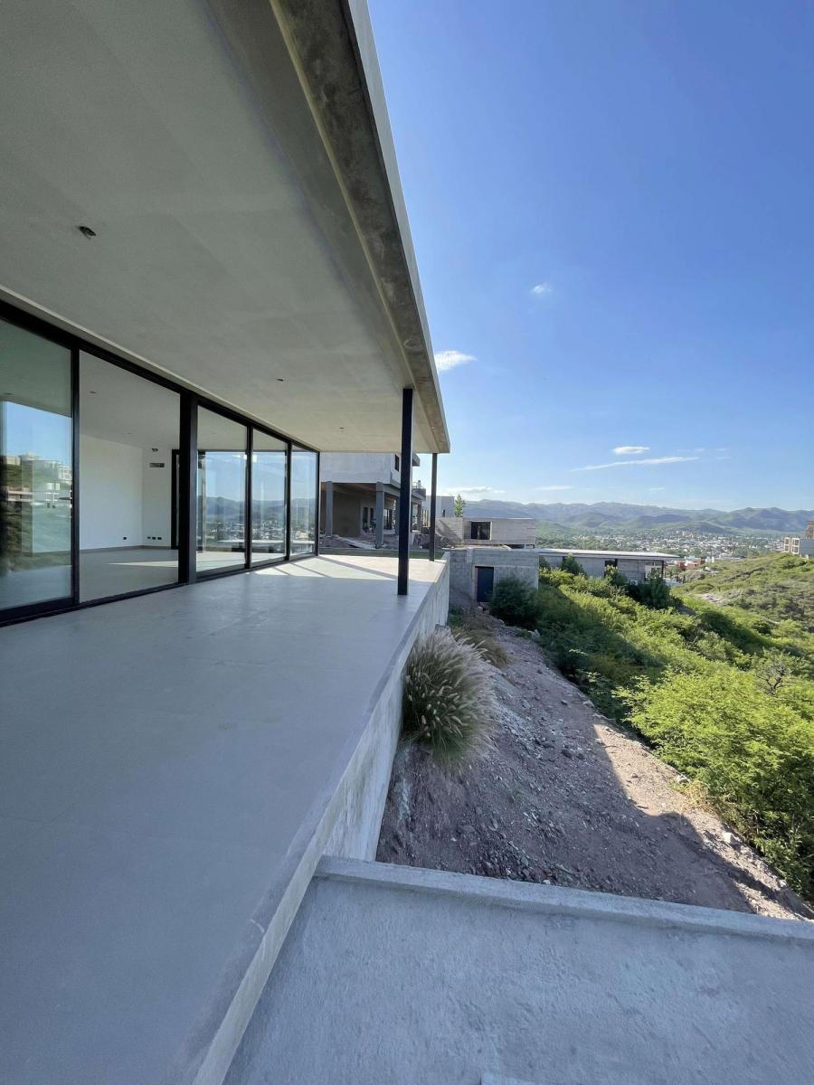 Venta Casa en Country La Cuesta de Tres Dorm.. 1