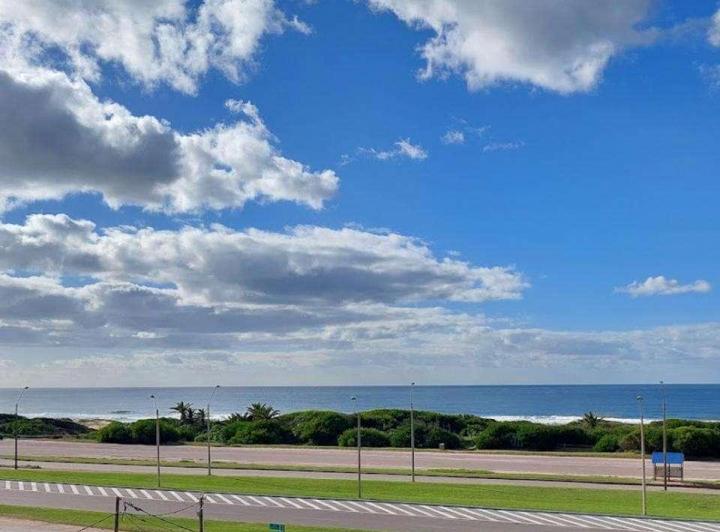 Alquiler depto temporal de dos dormitorios Punta del Este, Edificio Bravissima 6.