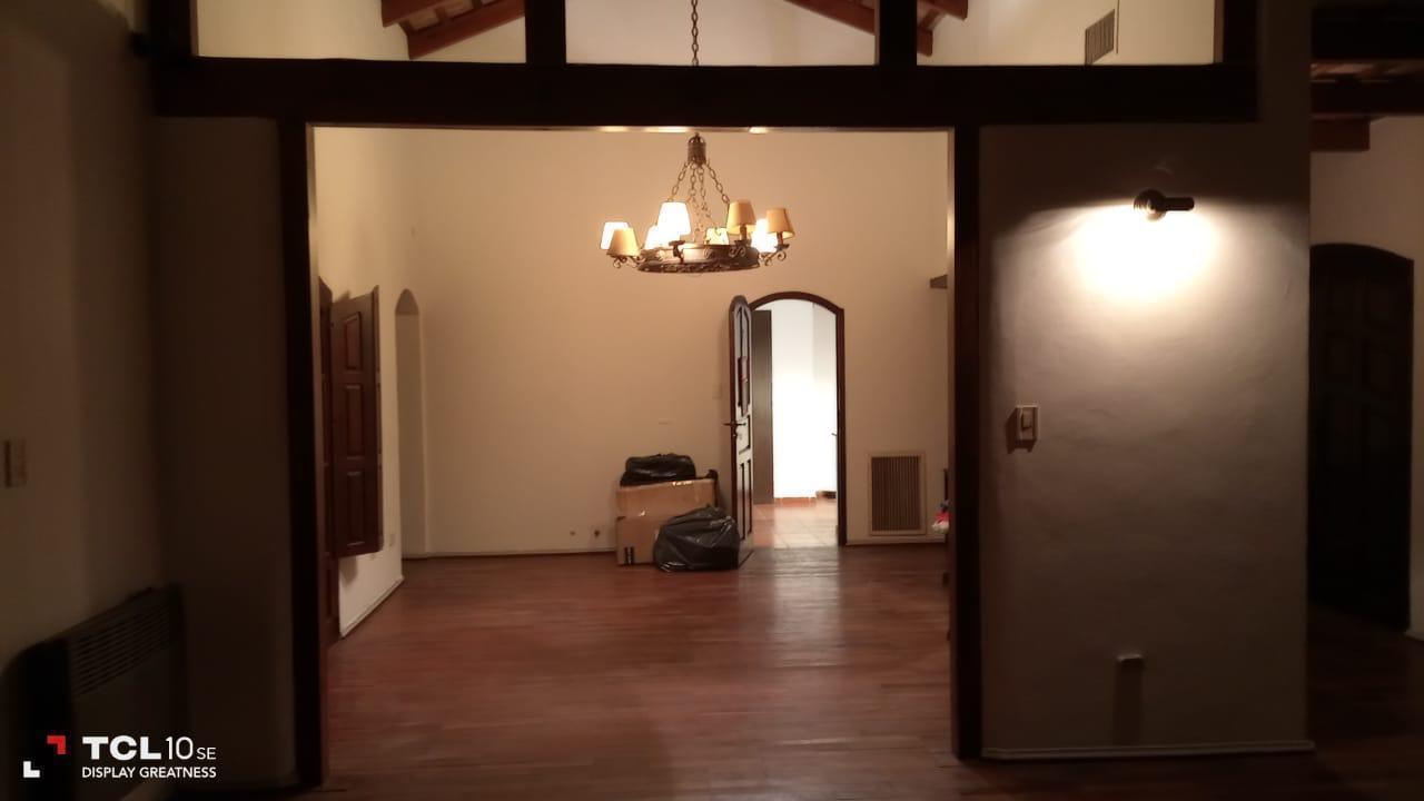 Foto de Venta Casa Villa Belgrano (50 mts de Gauss) 4 Dormitorios Loft, imagen 2