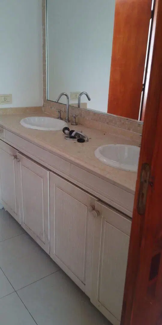 Venta Valle Escondido (Casa 3 Dormitorios) 3