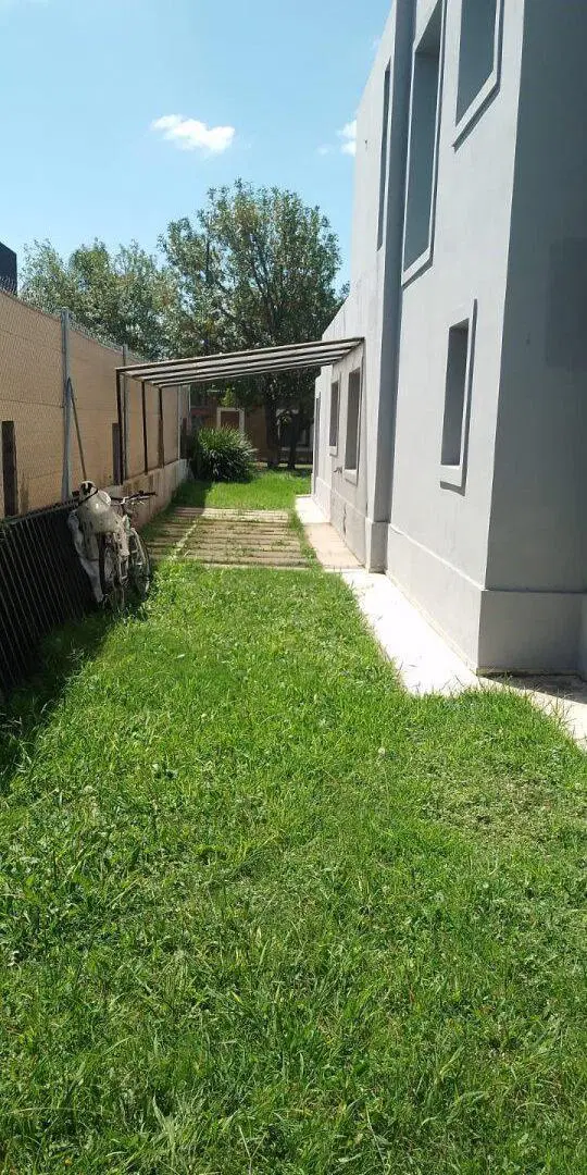 Venta Valle Escondido (Casa 3 Dormitorios) 2