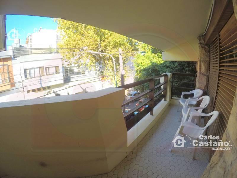 Gran Chalet Ideal Vivienda Multifamiliar + Profesional en Exc Sector 5