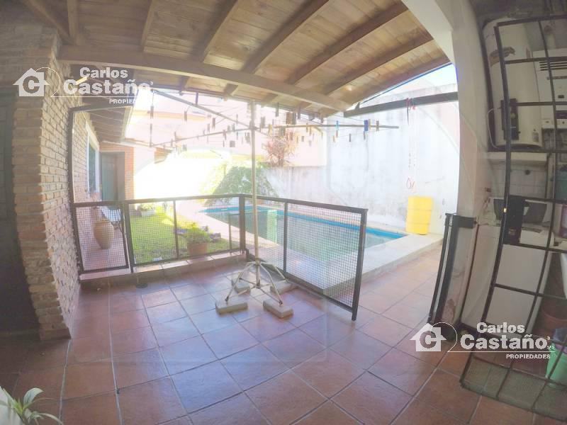 Solido Chalet 5 Amb. a 2 C/ Av Maipu 4