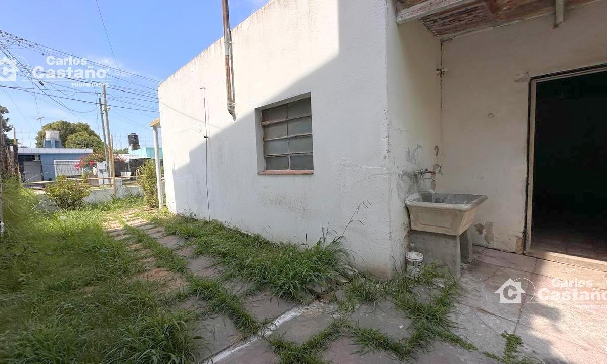 Casa 3 Amb. con Jardín