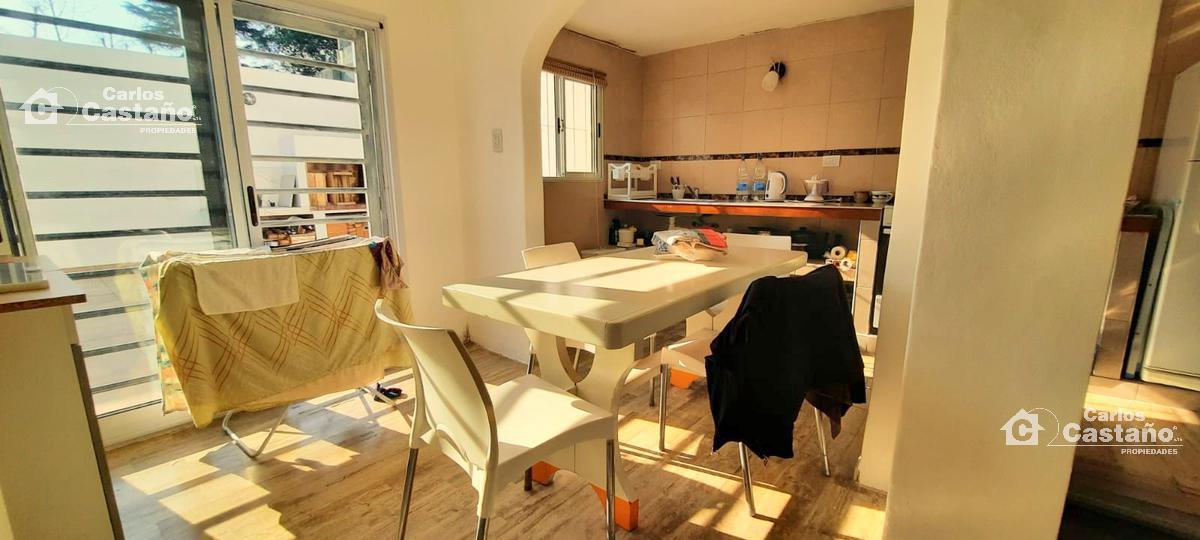 Casa Ideal 2 Familias Refaccionada a Nueva en Florida con Posibilidades de Rentas 2