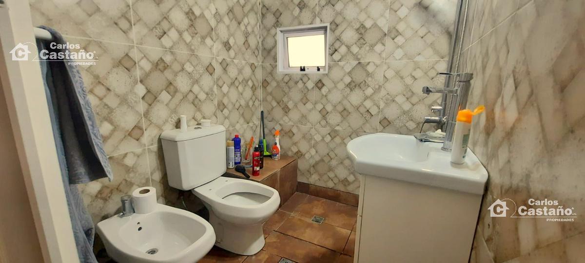 Casa Ideal 2 Familias Refaccionada a Nueva en Florida con Posibilidades de Rentas 5