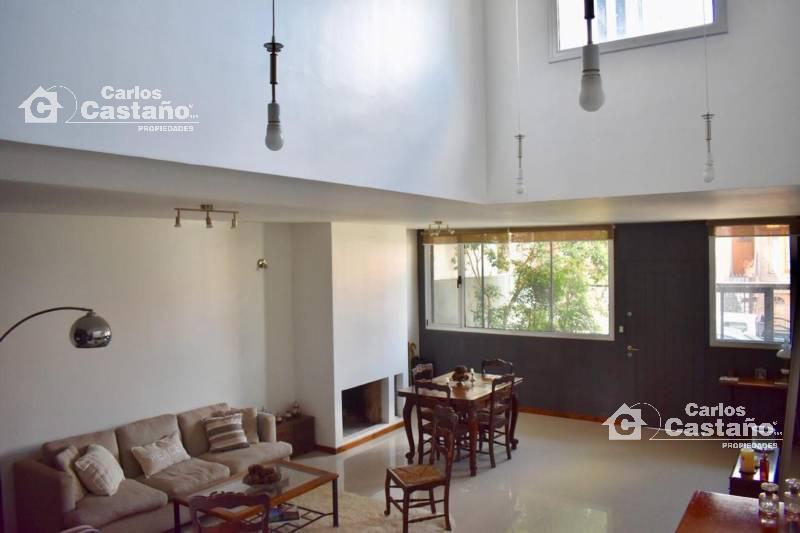 Moderna Casa 6 Amb. en Lote Propio con Piscina y Garage 3