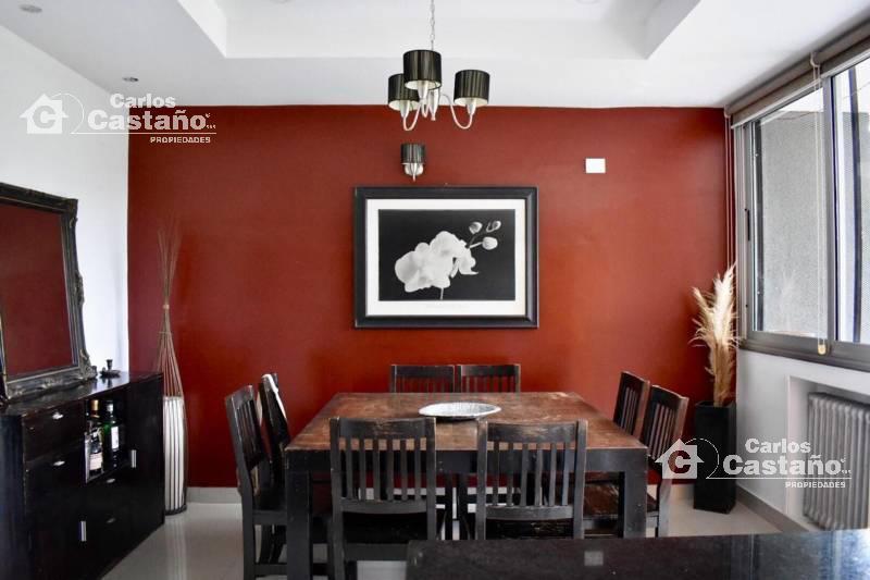 Moderna Casa 6 Amb. en Lote Propio con Piscina y Garage 1