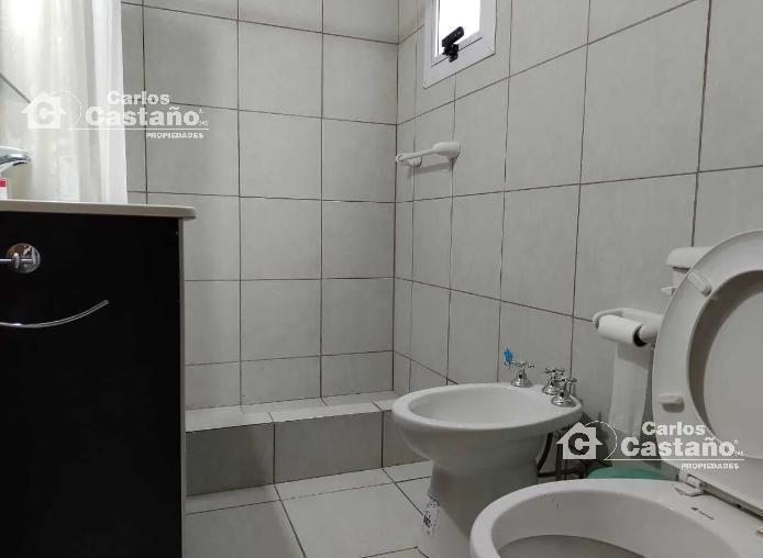 Venta en Block de Local Comercial con Dos Departamentos de 2 Ambientes 5