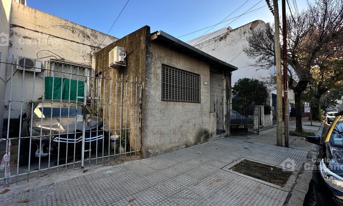 Casa en Planta Baja, Ideal 2 Familias con Patio, Terraza y Cochera 2