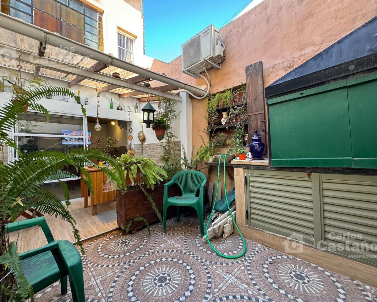 PH Tipo Casa Ideal 2 Familias o Renta en Pb y Pa a 3/c de Av Maipu. 4