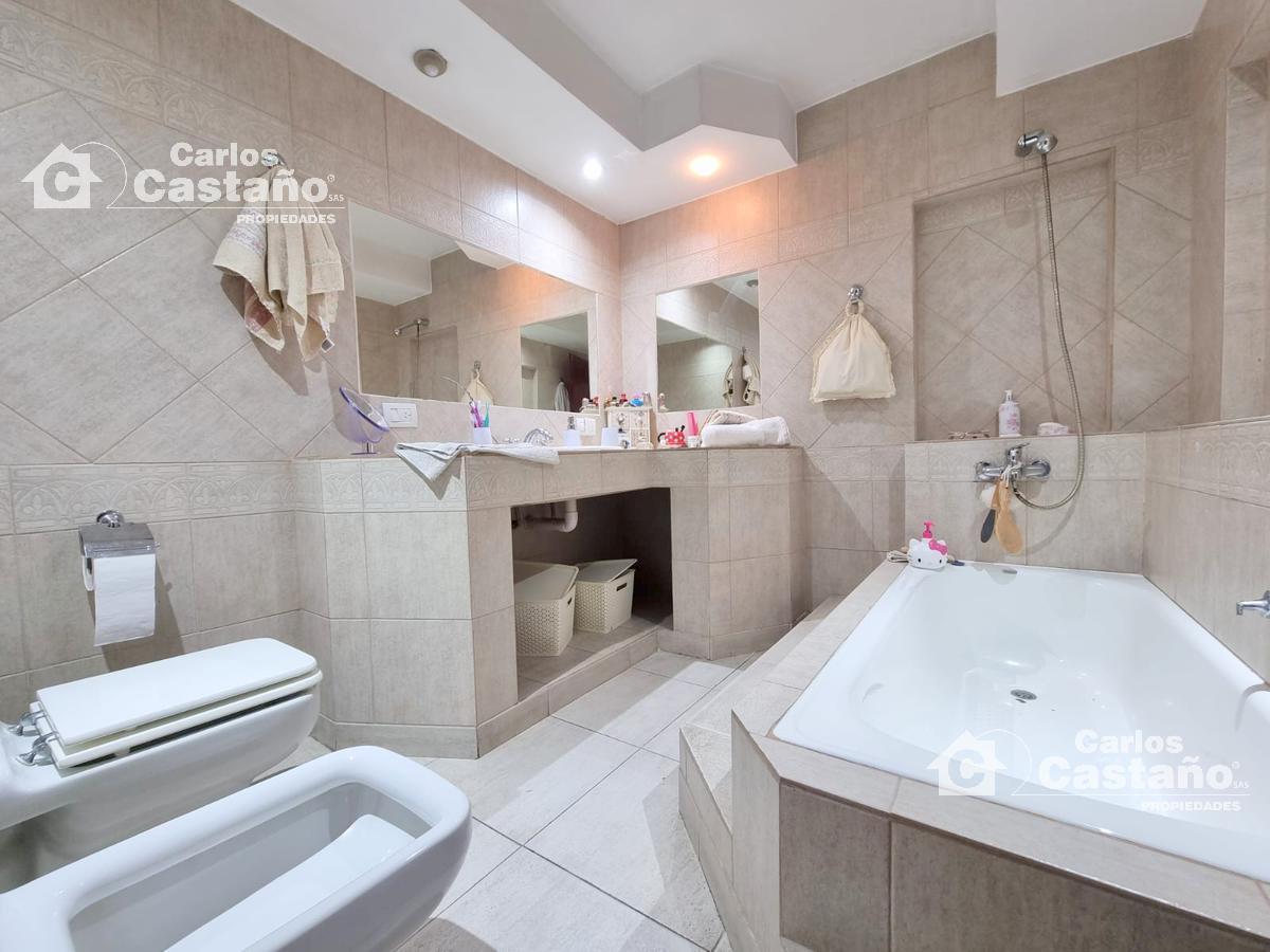Exc. Chalet 5 Amb. con Terraza y Jardín 1