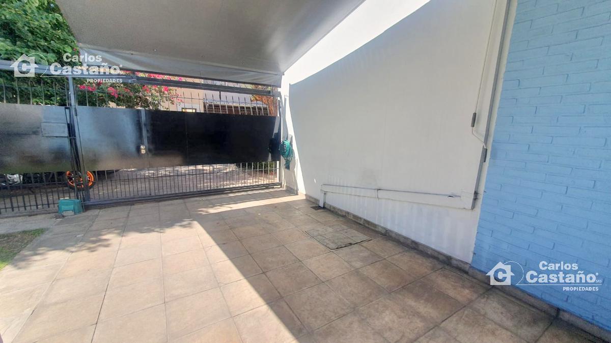 Cerca de Estación Juan. B. Justo, Solido Chalet 8 Amb. con Piscina, Suite, Cochera y Fondo 5
